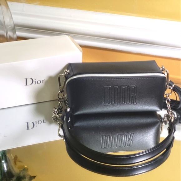 Host pick 🔥 Dior🔥beauty pouch convertible shoulder bag - Picture 4 of 17